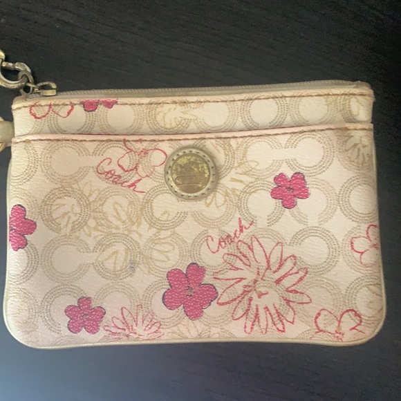 Coach wristlet cream with pink flower 🌸 design - Picture 2 of 10
